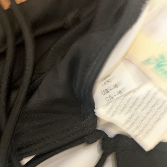 Hobie swimming suit new with tags  in a size medium. - Picture 5 of 5